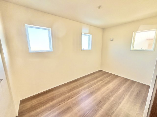 【仲介手数料無料／愛西市】愛西市大井町宮新田　リーブルガーデン　新築戸建　の洋室