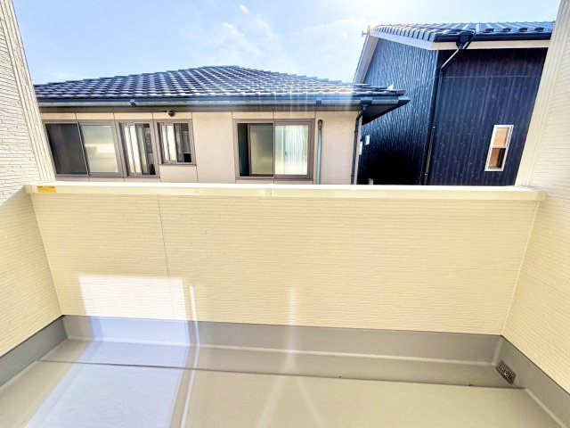 【仲介手数料無料／愛西市】愛西市大井町宮新田　リーブルガーデン　新築戸建　のバルコニー