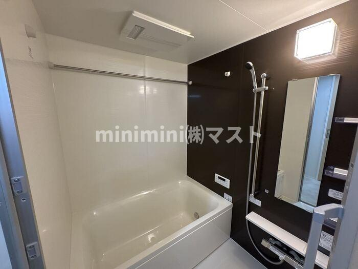 D-ROOM帝塚山の浴室