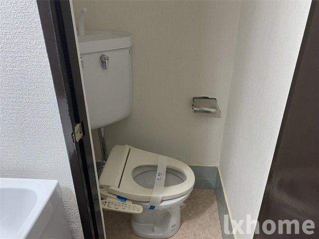 エルソフィア正雀Iのトイレ|落ち着いた色調のトイレです