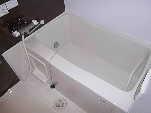 ステラート市川新田の浴室