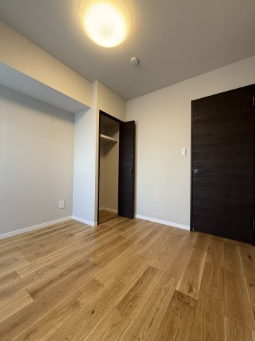 【洋室】 | 給排水管交換など設備面もリフォーム済みです。　　　　　　　　　　　
リフォーム内容の詳細はお気軽にお問い合わせくださいね◎