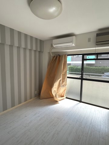 パティオイチヒロの洋室