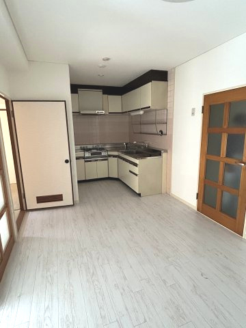 パティオイチヒロの居間・リビング