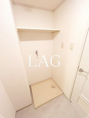 【設備】 | グランシャリオお花茶屋 | 室内洗濯機置き場です。