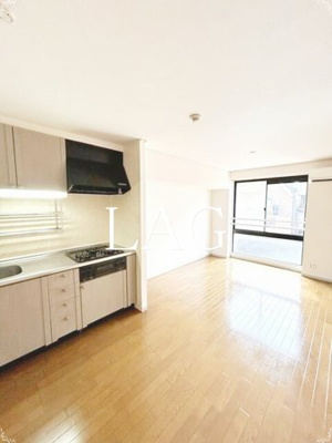 【居間・リビング】 | グランシャリオお花茶屋 | 洋室のお部屋です。