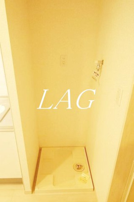 【設備】 | ホームズ千住Ⅱ | 室内洗濯機置場です。