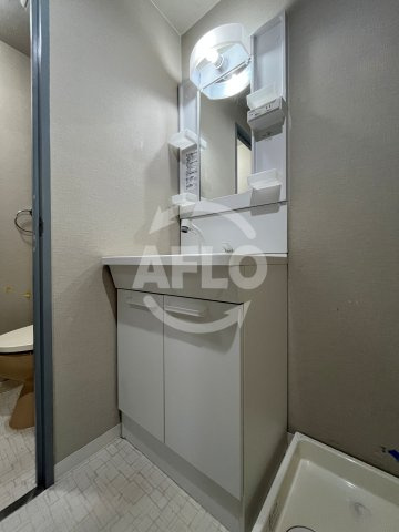 ドリーム中加賀屋のトイレ|ドリーム中加賀屋　独立洗面台