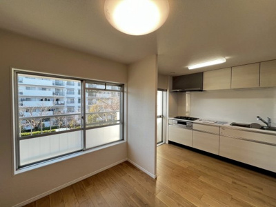 【居間・リビング】 | 泉北茶山台第１次住宅９号棟