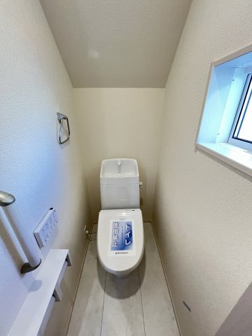 【浴室】 | 福岡市城南区梅林5丁目　1号棟（全3棟）【仲介手数料無料・0円】 | 現地写真。1階のトイレです。