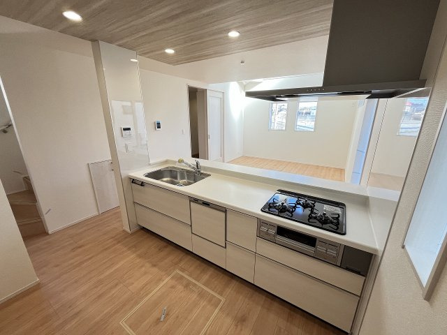 【キッチン】 | 福岡市城南区梅林5丁目　1号棟（全3棟）【仲介手数料無料・0円】 | 現地写真。