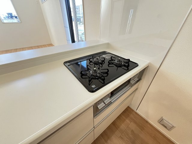 【キッチン】 | 福岡市城南区梅林5丁目　1号棟（全3棟）【仲介手数料無料・0円】 | 現地写真。