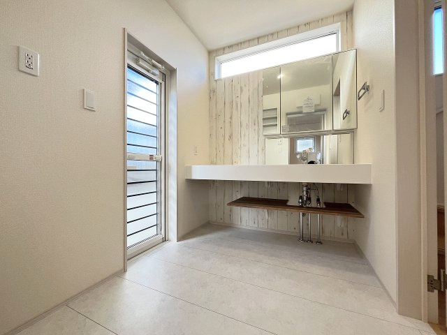 【洗面所】 | 福岡市城南区梅林5丁目　1号棟（全3棟）【仲介手数料無料・0円】 | 現地写真。