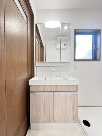 ☆★☆完成見学会開催中☆★☆松橋町両仲間戸建ての独立洗面台