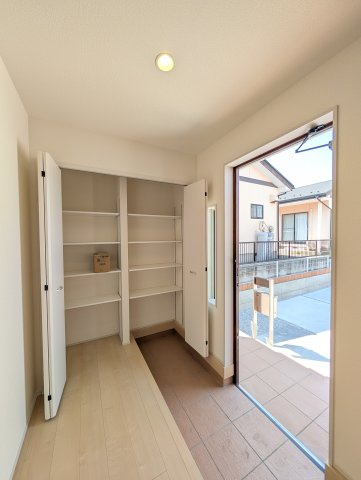【玄関】 | リーブルガーデン.S吉岡町第13下野田ー②