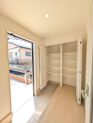 【玄関】 | リーブルガーデン.S吉岡町第13下野田ー①