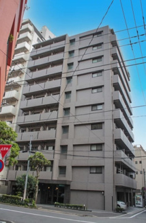 【外観】 | モダンでスタイリッシュな印象を与えるグレーを基調とした外観。