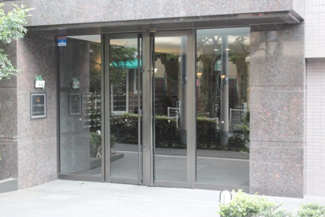 【エントランス】 | 清廉とされたエントランスになっています。