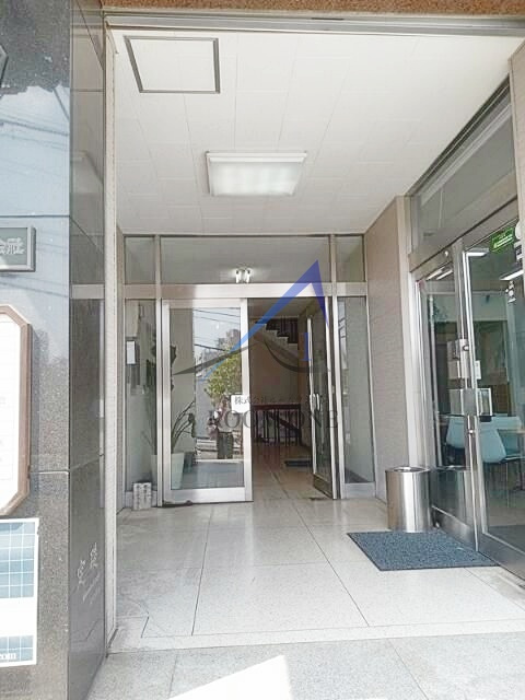 ラッピー興産ビルのエントランス|エントランスです。