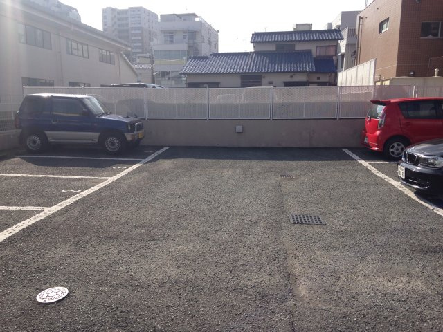 ロマネスク通町の駐車場