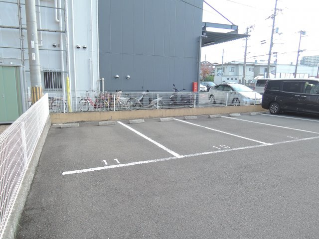 エスパシオデルアモールの駐車場