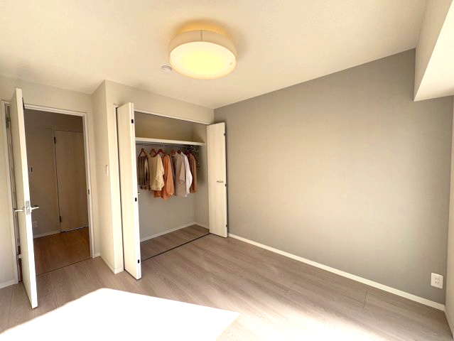 セントラル三田の洋室