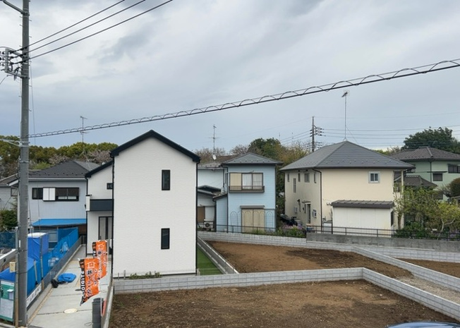 【展望】 | 眺望を気にして物件を探す場合、前面に建物が建っていないか現地で確認しましょう！前面に建物があると景色はもちろん、日当たりや風通しにも影響が出てきます。住んだ時のことを想像しながら現地見学をしましょう。