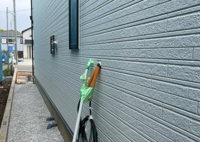 【発電・温水設備】 | 省エネ給湯器とは従来型の給湯器より熱効率が高く、少ない燃料でたくさんのお湯を沸かすことが出来る高効率な給湯器のことを指します。また、省エネ給湯器には種類があり、利便性や効果なども様々です。