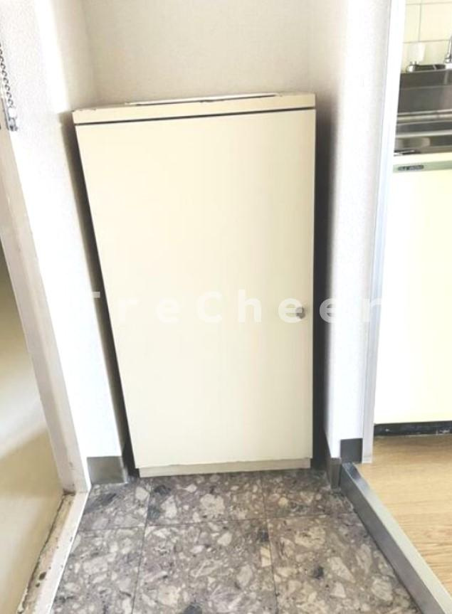 ジュネスIWATAの玄関