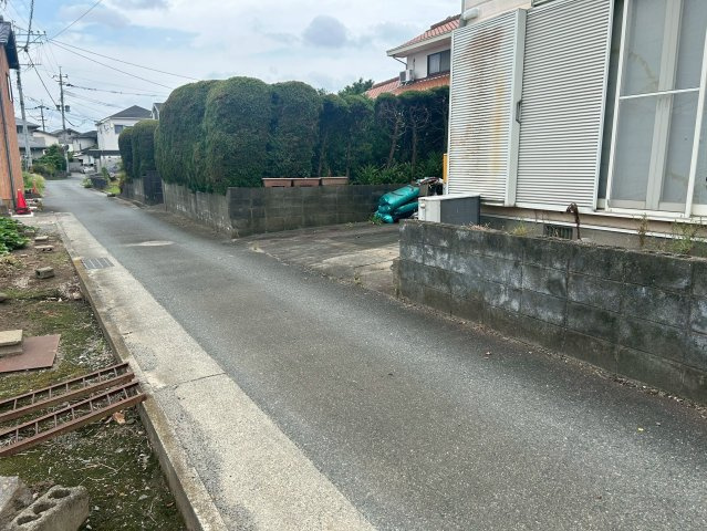 久留米市小森野　売り土地の前面道路含む現地写真