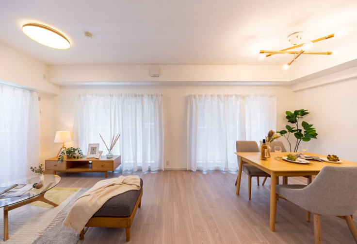 ステイツ本山中町の居間・リビング|LDK約16.6帖　陽当たり良好な南東向き角住戸