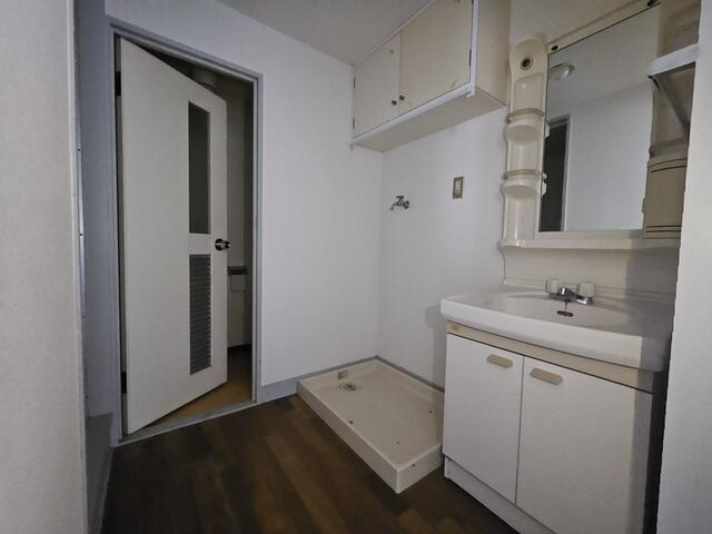 瑞浪市釜戸町　寄宿舎の独立洗面台|洗面