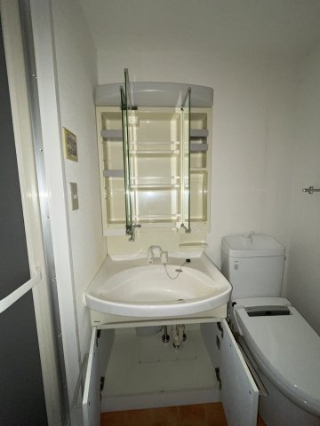 ドルチェビータ横浜の洗面所