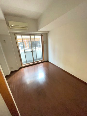 ドルチェビータ横浜の居間・リビング