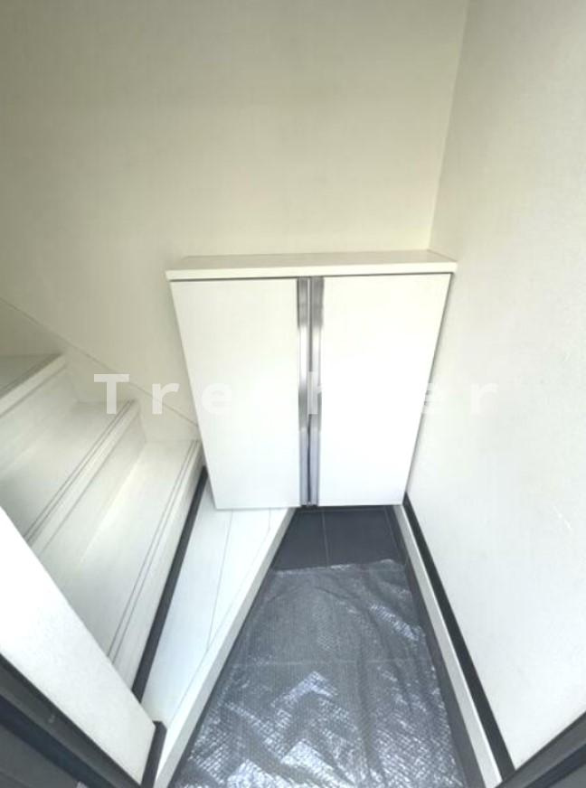 アヴニール泉の玄関