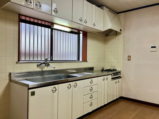 野火止戸建のキッチン