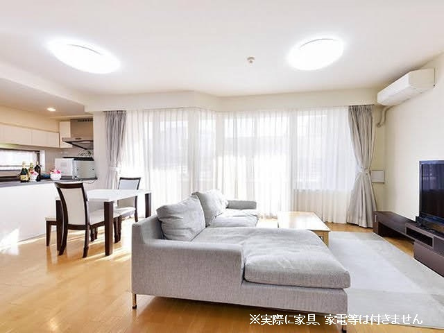 ライオンズステージ立川ラフィナタワーの居間・リビング