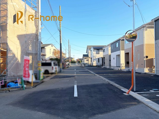 土浦市乙戸南3丁目　新築戸建て　A号棟の前面道路含む現地写真|『今から見たい！』大歓迎です♪
お気軽にＲ－ｈomeまでお問い合わせください。