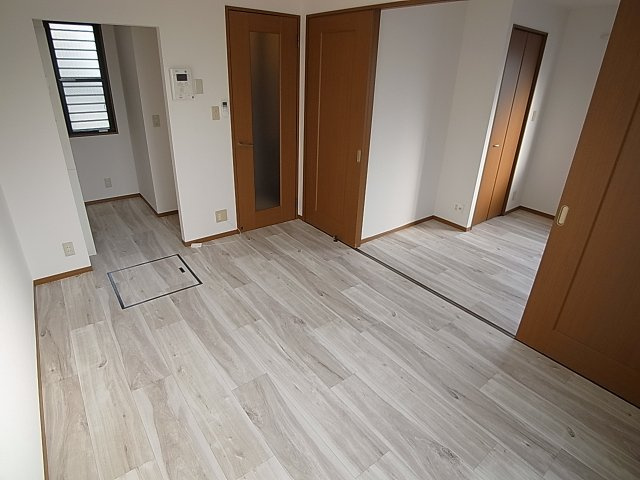 エスポワールの内装|開放感がありゆったりと寛げるリビング