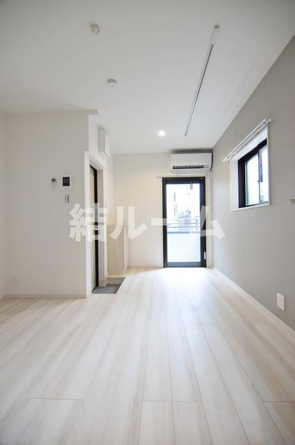 豊島区池袋本町１丁目のアパートの居間・リビング