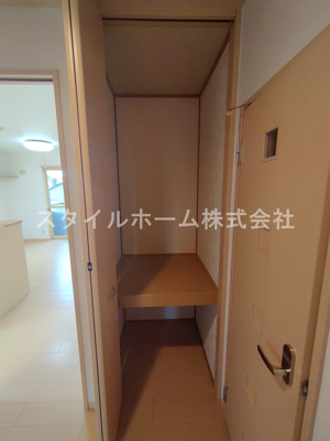 【収納】 | リビングタウン下地Ｅ | イメージ写真です。