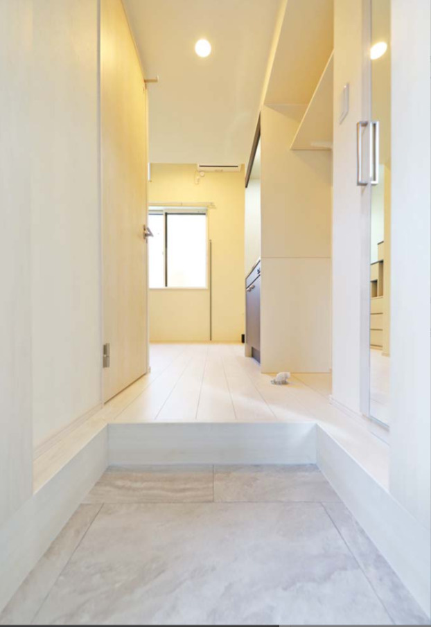 板橋区前野町２丁目のアパートの玄関