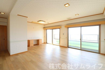 【寝室】 | セントロイヤル