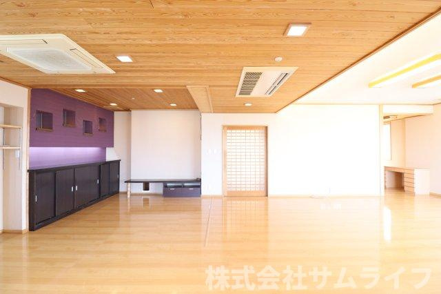 【居間・リビング】 | セントロイヤル
