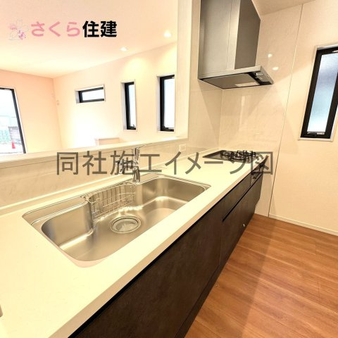 いろどりアイタウン栃木市平柳町３丁目22-P2　９号棟の内観：施工例|同社施工物件の写真です。※建具やフローリング、その他仕様が違う場合がございます。									

