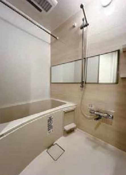 エヴァーグリーン西日暮里の浴室