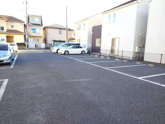 レオパレストラオムのその他