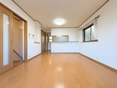 【居間・リビング】 | 池田市豊島北2丁目貸家