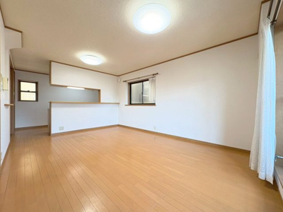 【居間・リビング】 | 池田市豊島北2丁目貸家