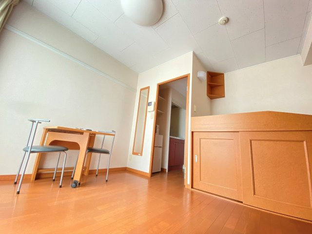 レオパレスエトワール松原の居間・リビング|使いやすい居間です